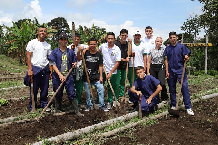 Institución Educativa Rural La Cabaña – Creando líderes regionales: fotografía 2