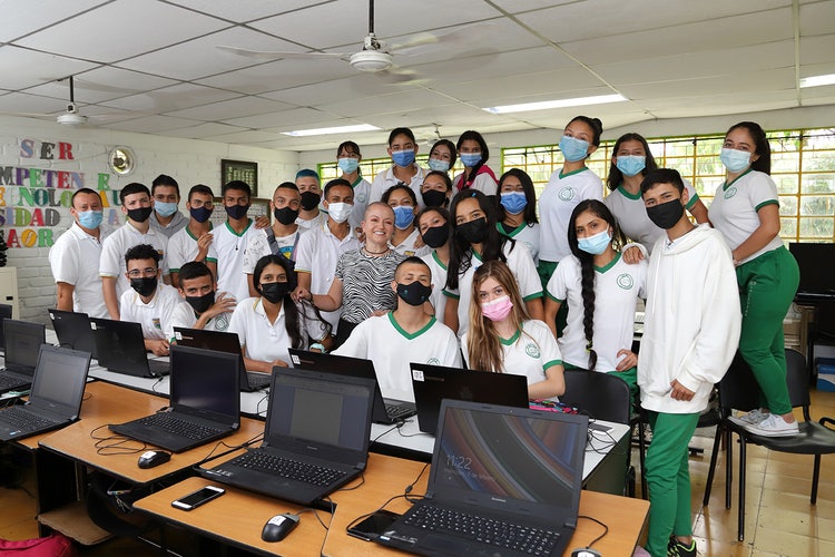 Institución Educativa Rural La Cabaña – Creando líderes regionales: fotografía 3