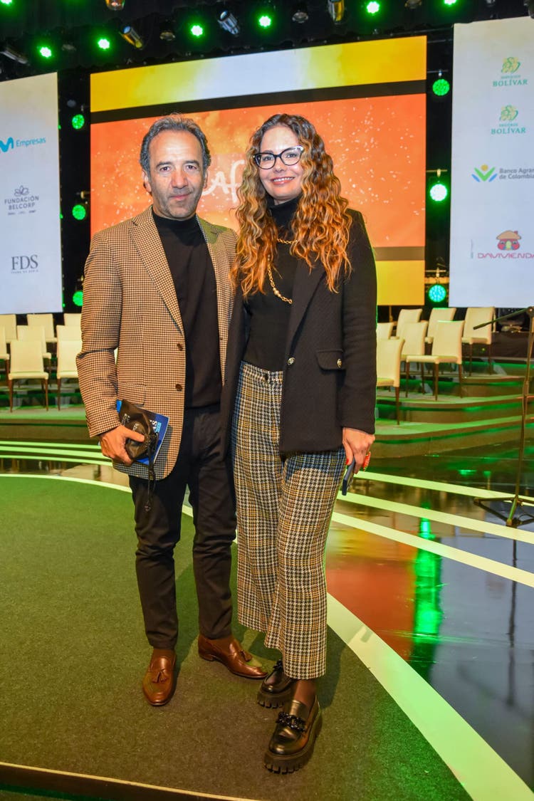 Invitados de esta edición, Yamid Amat Serna y María José Martínez.