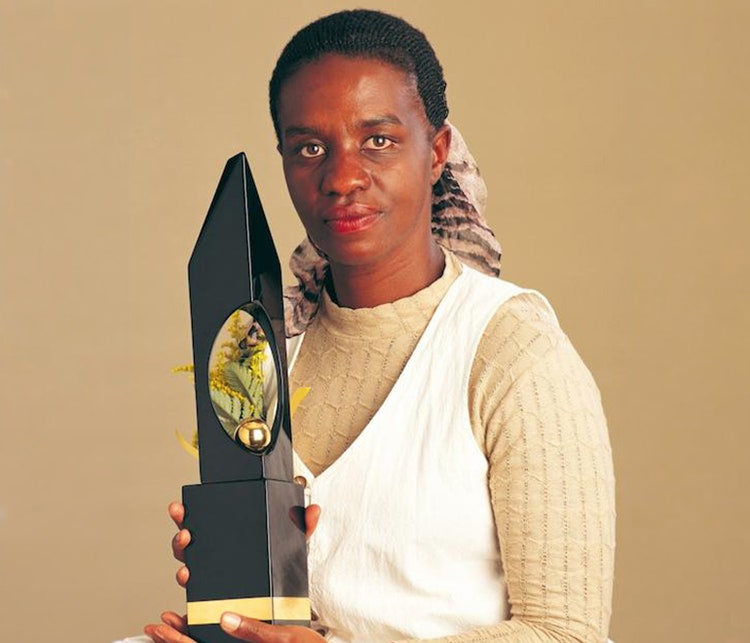 MARÍA BEATRIZ POSADA RENTERÍA