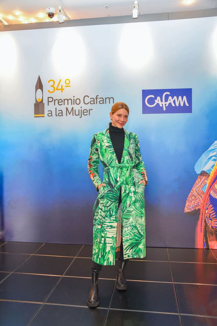 La presentadora de entretenimiento Maythe González, asistió al acto de premiación de la versión número 34 del Premio Cafam a la Mujer.
